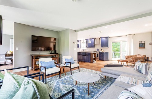 Cottekill Casa | Luxe Pool Retreat in High Falls