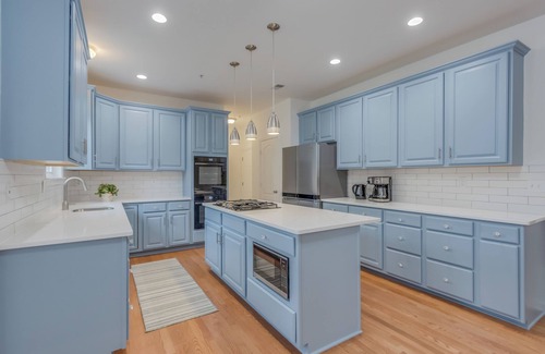 Friendly Casa | Luxe Presidential close to MGM, National Harbour, DC, VA