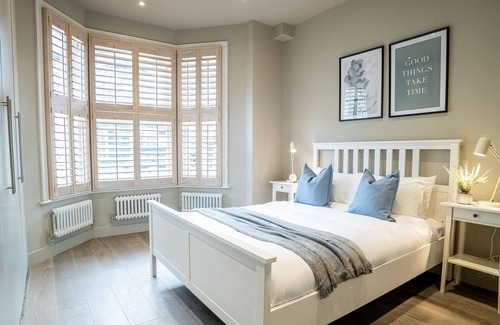 Fulham Broadway Apartamento | Luxe Pristine 2BR near Buckingham Palace
