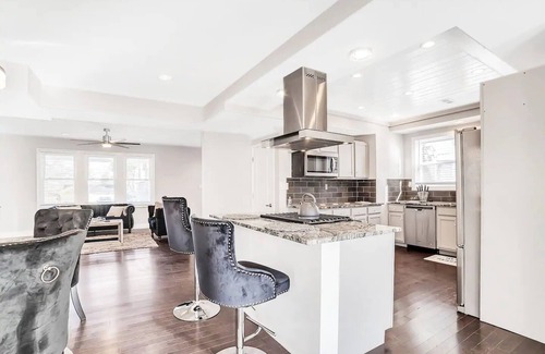 Baltimore Casa | Luxe Private Getaway in the Heart of Baltimore!