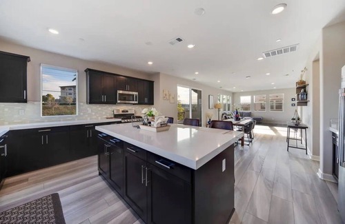 Ivey Ranch - Rancho Del Oro Condominio | Luxe Private Getaway in the Heart of Oceanside!