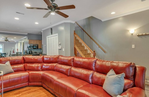 Southeast Casa | Luxe Private Getaway in the Heart of Capitol Hill!