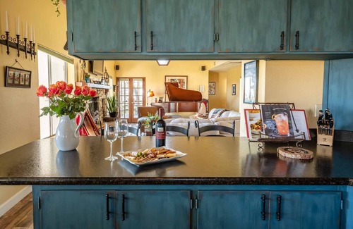San Miguel Casa | Luxe Ranch with Hot Tub & Awesome Views of Vineyards and Horse Pastures.