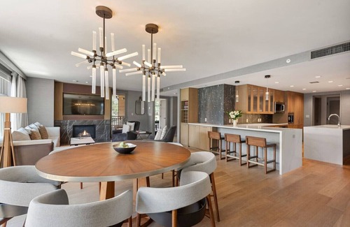 Snowmass Village Condominio | Luxe Resort Penthouse - Ski in Ski Out 3 Bedroom