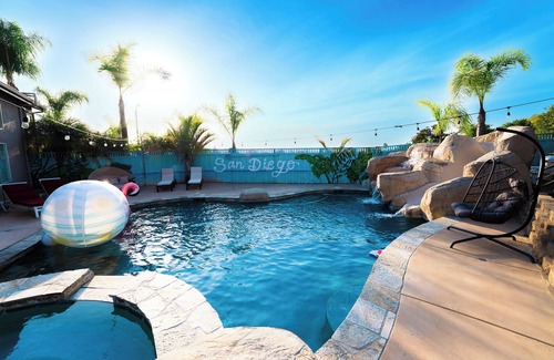 El Cajon Casa | Luxe Resort Style Home Stunning 8 Beds with Pool
