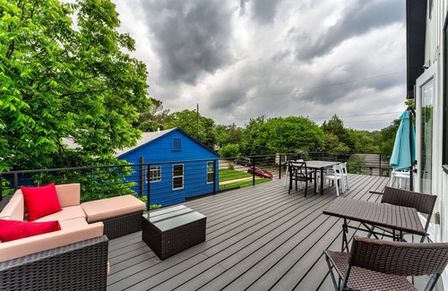 Riverside Casa | Luxe Riverside House | Skyline Deck+Downtown View