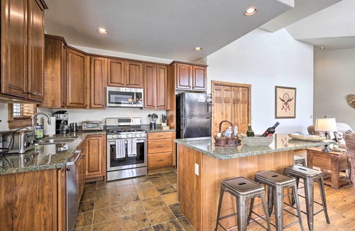 Pole Creek Casa | Luxe Rocky Mtn Retreat w / Hot Tub - Por Winter Park