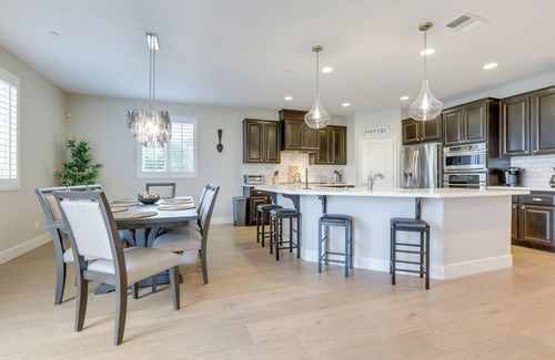 Roseville Casa | Luxe Roseville Home w/ Pool & Hot Tub!