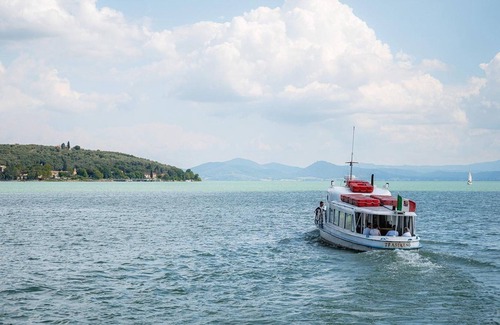 Tuoro sul Trasimeno Chalet De Esquí | Un animado campamento italiano, justo en el lago Trasimeno