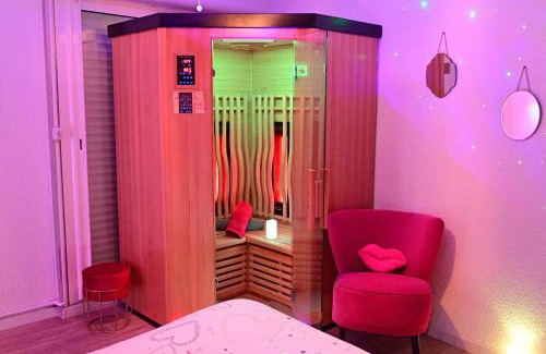 Biscarrosse Plage Apartamento | Luxe Sauna Privatif et Grand bain Jacuzzi à deux à Biscarosse Plage pour Nuit Romantique avec décoration LED et Bougies