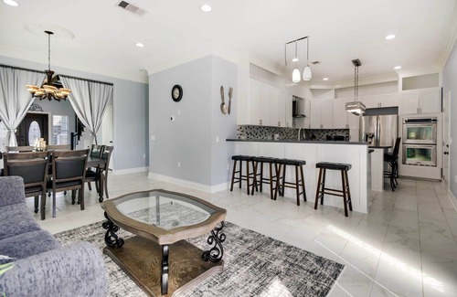 Briarforest Casa | Luxe Southwest Houston Home w/ Balconies & Patio!