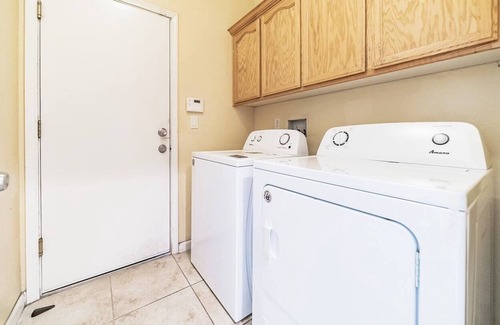 Stockton Casa | Luxe Spacious & Private Getaway in Stockton!