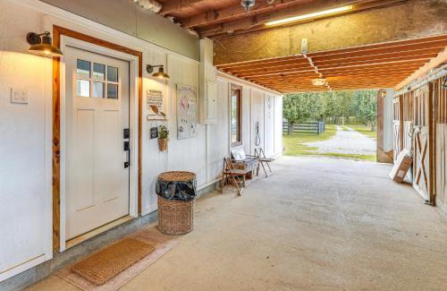 Lebanon Apartamento | Luxe Stable Suite Farm Stay in Lebanon!