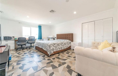 Los Angeles Casa | Luxe Stay Room with Private Bathroom 55