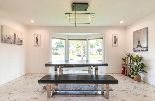 Los Angeles Casa | Luxe Stay Room with Private Bathroom 55