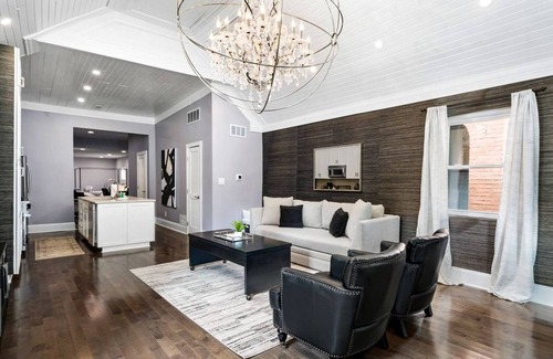 Short North Casa | Luxe Studio w/ King Bed + Sofa | Walk to OSU/Bars