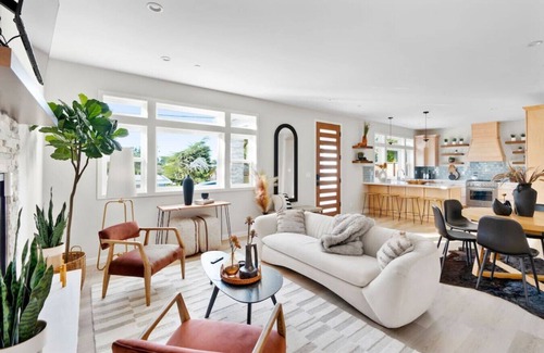 Bodega Bay Casa | Luxe Surf Shack | Rooftop Hot Tub, Games + Near Beach
