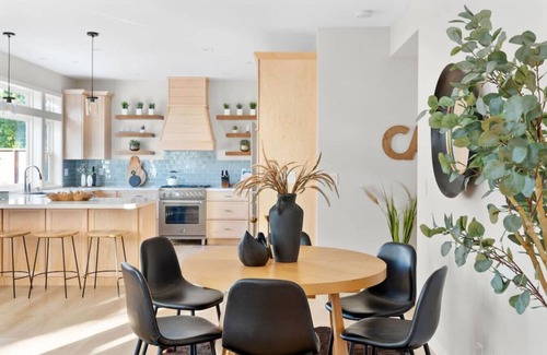 Bodega Bay Casa | Luxe Surf Shack | Rooftop Hot Tub, Games + Near Beach