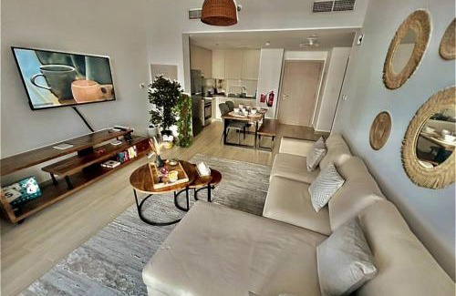 Abu Dhabi Apartamento | Luxe Waterfront 1br, Yas Canal Views! Pool, Park