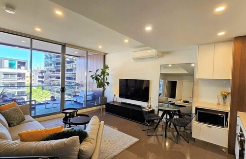 Waterloo Apartamento | LUXE Waterloo 1 bed with parking, gym and pool