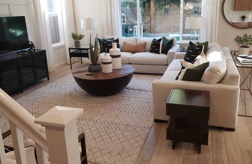 Brentwood Casa | LuxeAM3: Stylish & Luxurious, New, BBQ Grill, 4BR
