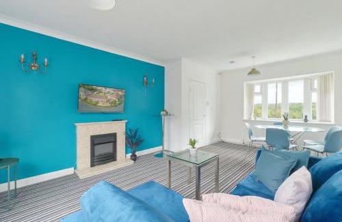Stoke-on-Trent Casa | Luxehome-3BR-7guest-Freeparking-garden