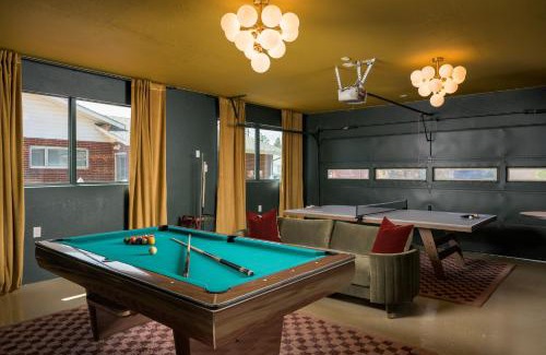 Allendale Area Casa | Luxehottubfirepitgameroomsspeakeasyfamretreat