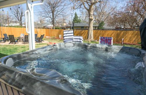 Allendale Area Casa | Luxehottubfirepitgameroomsspeakeasyfamretreat