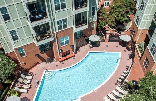 Eisenhower East Apartamento | 800 Carlyle - 152 · Luxi Bluish 2BR|2BTH By Oldtown