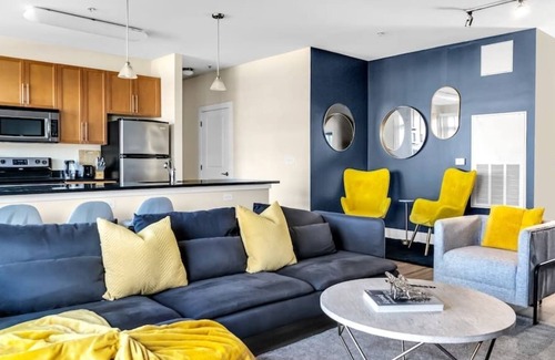 Eisenhower East Apartamento | 800 Carlyle - 152 · Luxi Bluish 2BR|2BTH By Oldtown