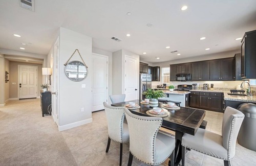 Pittsburg Casa | LuxoStays| ! Spacious, Cozy and Peaceful 5BR House