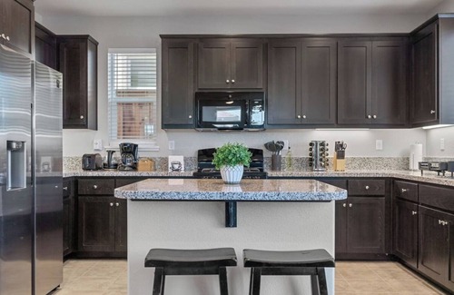 Pittsburg Casa | LuxoStays| ! Spacious, Cozy and Peaceful 5BR House