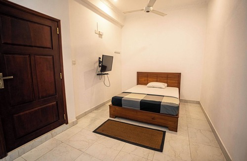 Pottuvil Division 2 Hotel | LUXTORI Arugambay