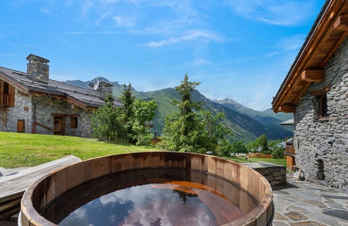 Saint-Martin-de-Belleville Chalet De Esquí | Chalet de lujo en el centro de Saint Martin de Belleville con sauna y baño nórdico