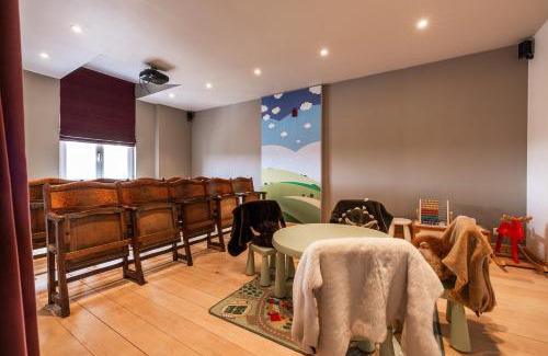 Ronse Casa | Luxueus vakantiehuis in hartje Ronse met 7 slaapkamers & badkamers