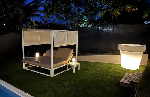 Petit-Bourg Villa | Luxueuse Villa Contemporaine Entre mer et Montagne
