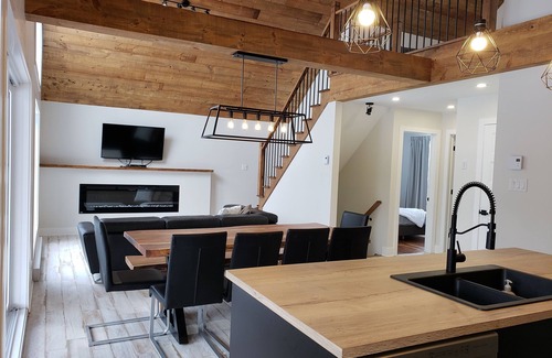 Notre-Dame-de-la-Merci Cabaña | Luxueux Chalet Rustik à Saint-Donat