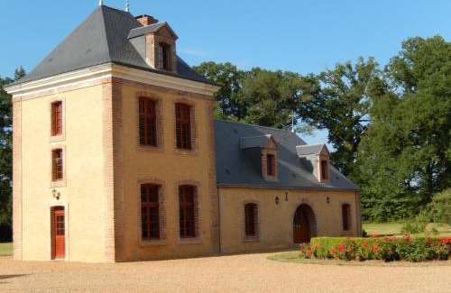 Tuffe Val de la Cheronne Casa | Luxueux gîte avec piscine et Wifi, proche circuit 24H du Mans, animaux bienvenus - FR-1-410-430