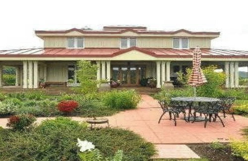Bradford West Gwillimbury Cabaña | Luxury Guest House Bradford