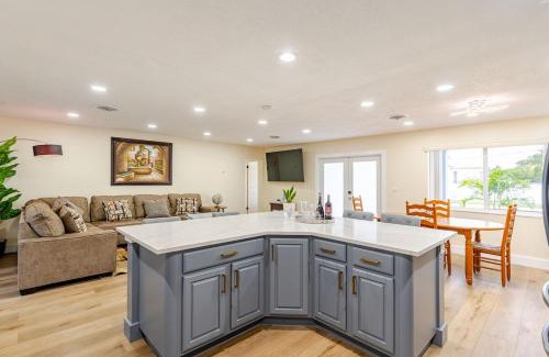 Miami Gardens Casa | Luxury Retreat Near Hard Rock