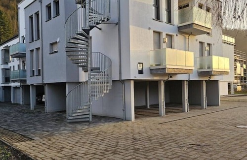 Echternacherbruck Apartamento | Luxuriöse Wohnung am Flussufer mit Infrarotsauna