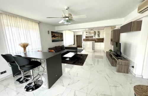 Wittau Apartamento | Luxuriöses Apartment mit Pool
