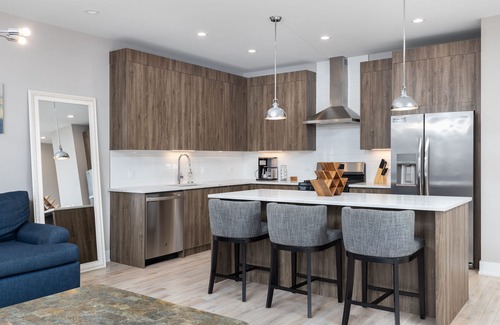 Lower West Side Condominio | Luxuriant, Foodie, Culture,