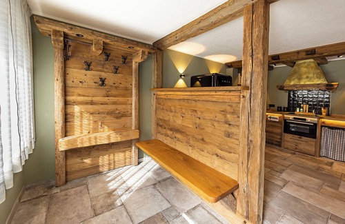 Untervalme Apartamento | Luxurios Lodge-Style Apartment with Mountain View