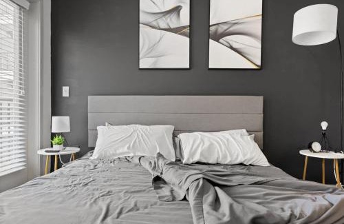 Cherry Apartamento | Luxurious 1 King Bed Suite In Uptown Charlotte