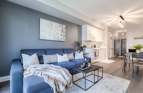 Fort York Apartamento | Luxurious 1BHK Condo - Balcony - Free Parking