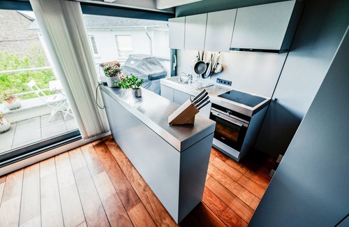 Hollerich Apartamento | Luxurious 1BR Apt w Prkg & Jacuzzi Btub