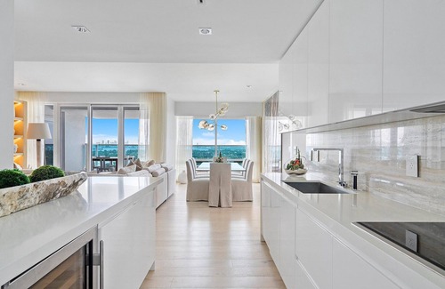 South Beach Apartamento | Luxurious 2/2 City View Penthouse at 1 Hotel South Beach PH-1721