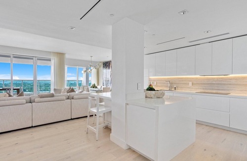 South Beach Apartamento | Luxurious 2/2 City View Penthouse at 1 Hotel South Beach PH-1721