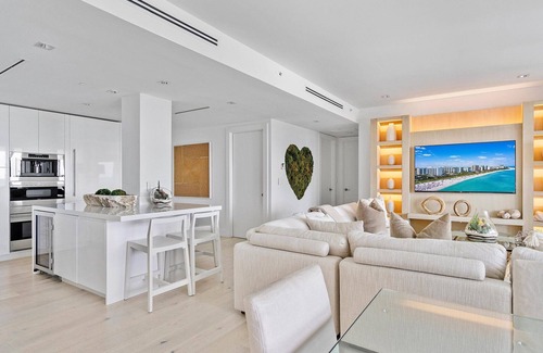 South Beach Apartamento | Luxurious 2/2 City View Penthouse at 1 Hotel South Beach PH-1721